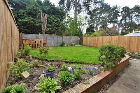 21 Castle Street, Fleet, GU52 7ST
