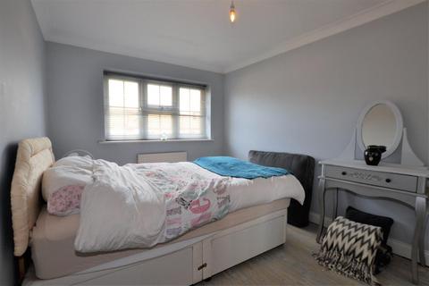 21 Castle Street, Fleet, GU52 7ST