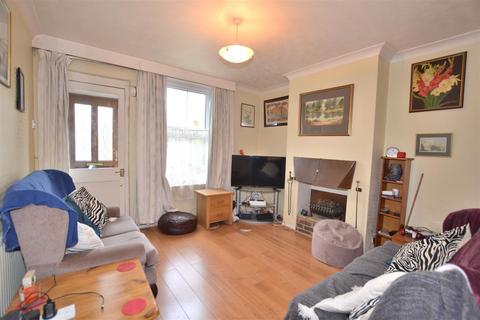 75 Connaught Road, Fleet, GU51 3LP