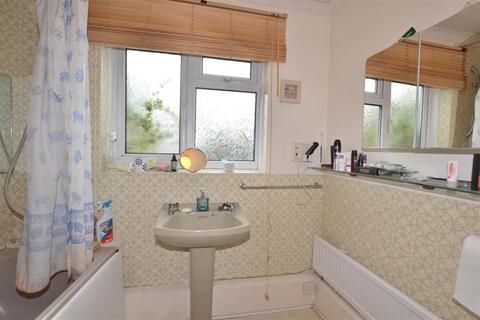 75 Connaught Road, Fleet, GU51 3LP