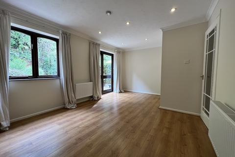 undefined, STOURBRIDGE - Sandyacre Way