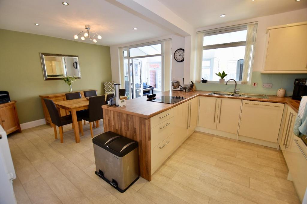 Kitchen / Diner