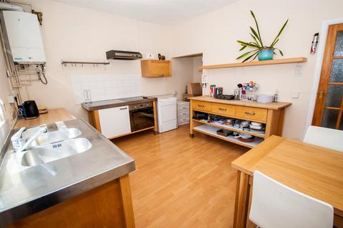 2 bedroom house to rent, Stelfox Street, Eccles, Manchester