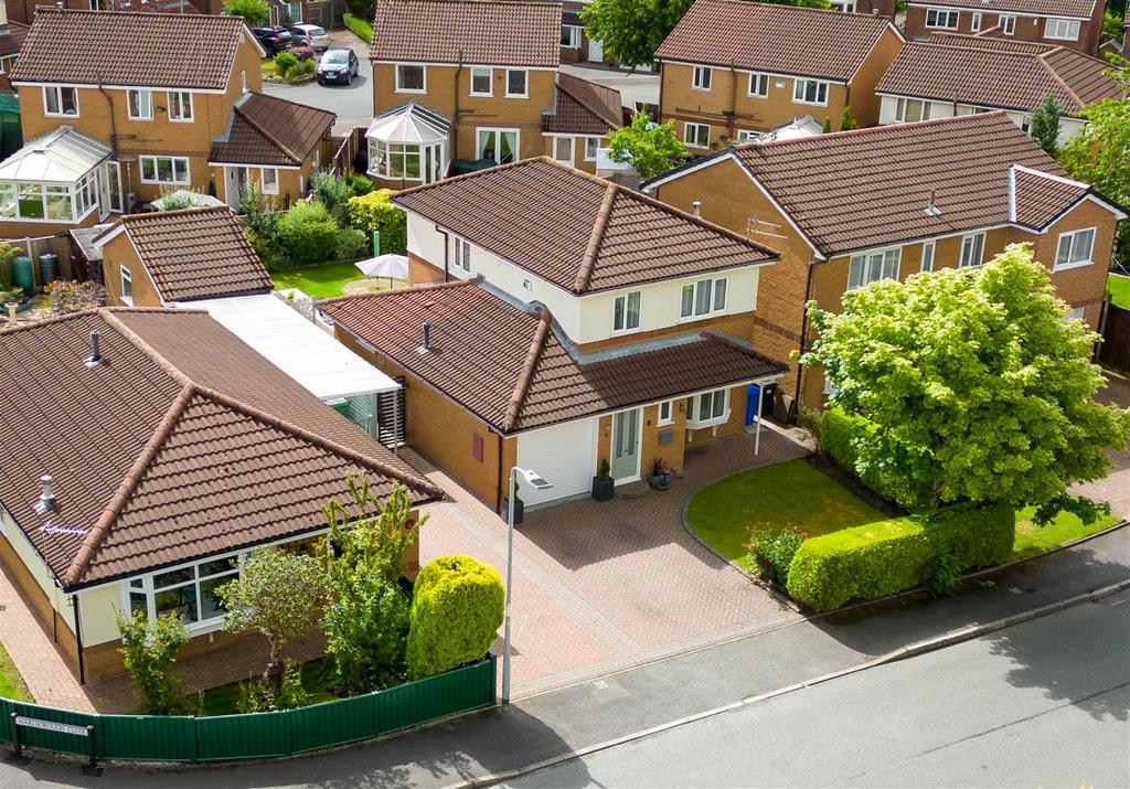 Marlborough Close, Ramsbottom, Bury 3 bed detached house for sale £