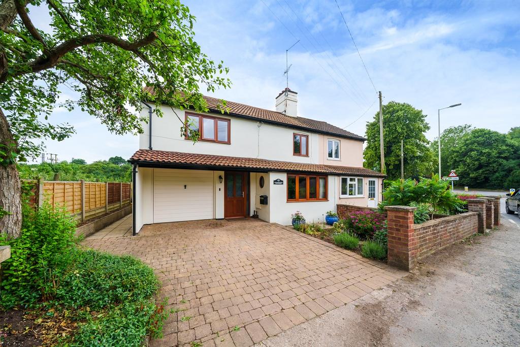 Wymondley Road, Hitchin, SG4 3 bed character property for sale £749,995