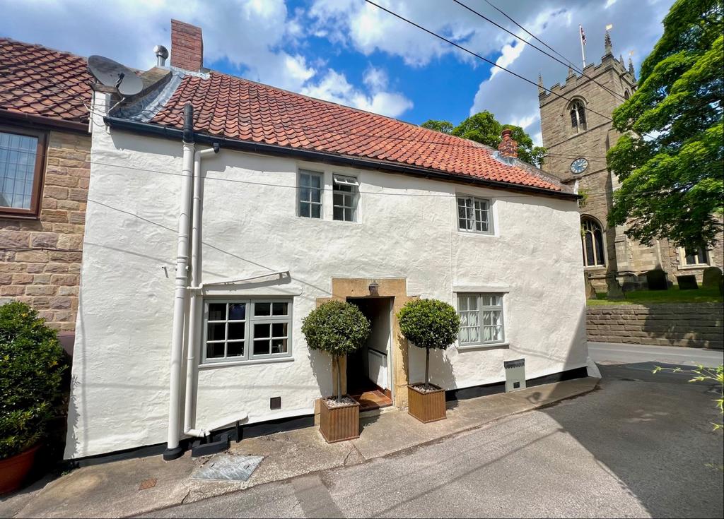 Chapel Yard, Harthill, Sheffield, S26 7XD 3 bed semidetached house for