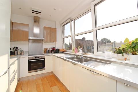 2 bedroom flat for sale - Croydon Road, Beckenham, BR3