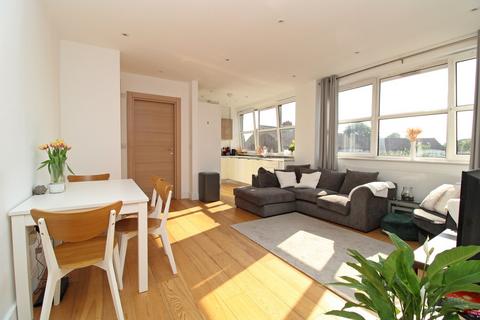 2 bedroom flat for sale, Croydon Road, Beckenham, BR3
