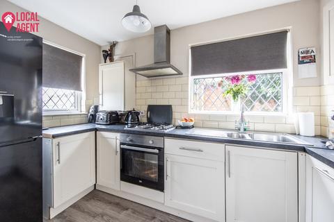2 Chiffinch Gardens, Northfleet, Gravesend, DA11 8SL