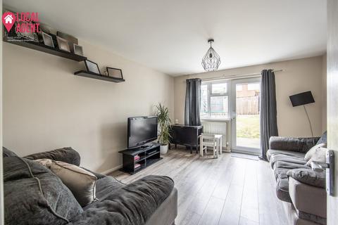 2 Chiffinch Gardens, Northfleet, Gravesend, DA11 8SL
