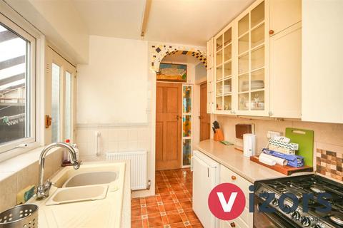 19 Abbey Road, Redditch, B97 4BL