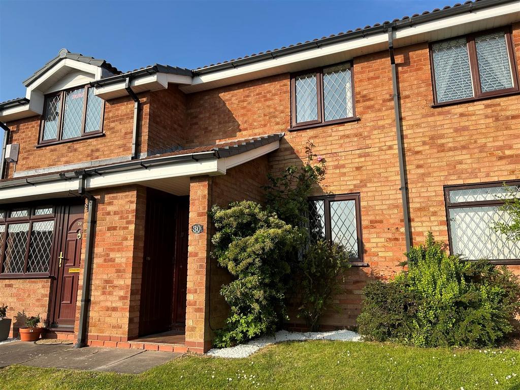 Close, Brierley Hill 2 bed for sale £130,000