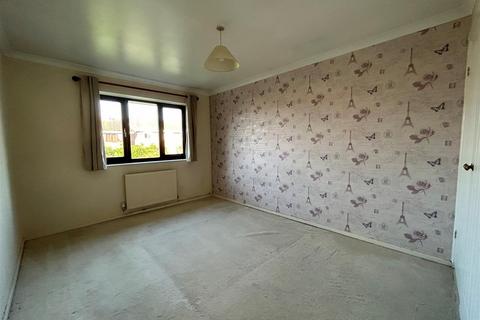 2 bedroom maisonette for sale, Woodcombe Close, Brierley Hill