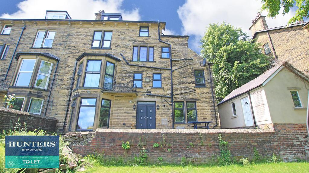 Park Drive, Bradford, BD9 2 bed flat to rent £1,200 pcm (£277 pw)
