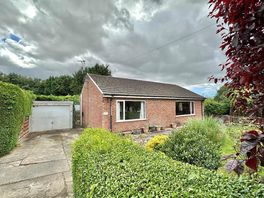 Thirsk Road, Easingwold, York YO61 3HJ 2 bed detached bungalow for sale