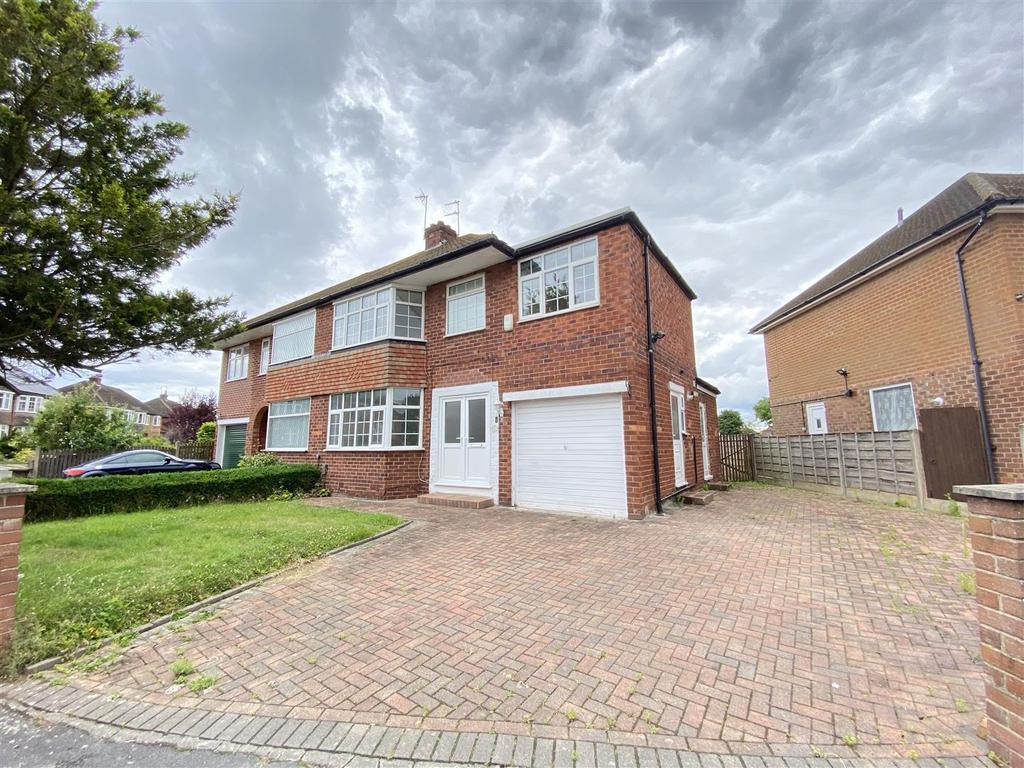 Ullswater Road, Handforth, Wilmslow 4 bed semidetached house for sale