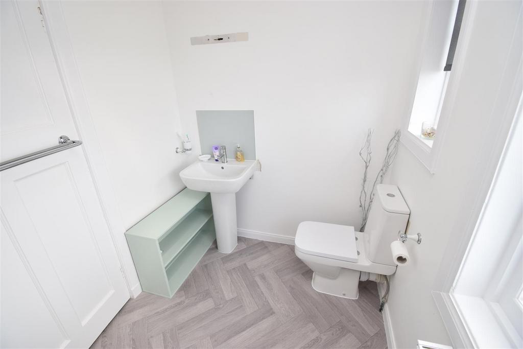 Bathroom.jpg