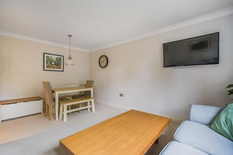 2 bedroom flat for sale, Camberley,  Surrey,  GU15