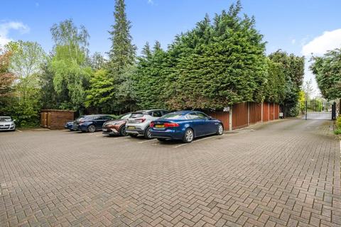 2 bedroom flat for sale, Camberley,  Surrey,  GU15