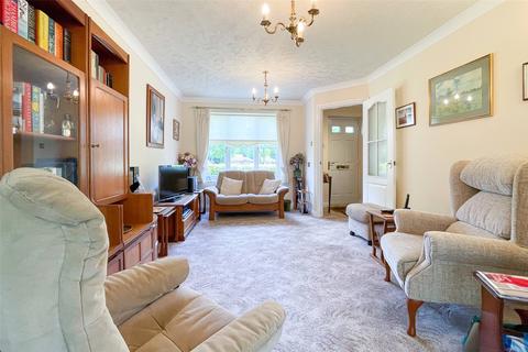 2 bedroom retirement property for sale, Cedars Walk, Cedars Village, Chorleywood, Hertfordshire, WD3