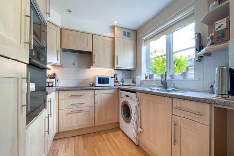 2 bedroom retirement property for sale, Cedars Walk, Cedars Village, Chorleywood, Hertfordshire, WD3