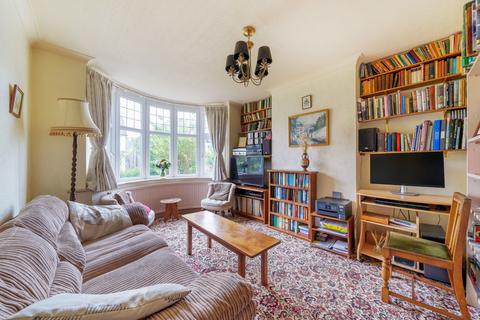 10 Cranleigh Gardens, Kingston Upon Thames, KT2 5TX