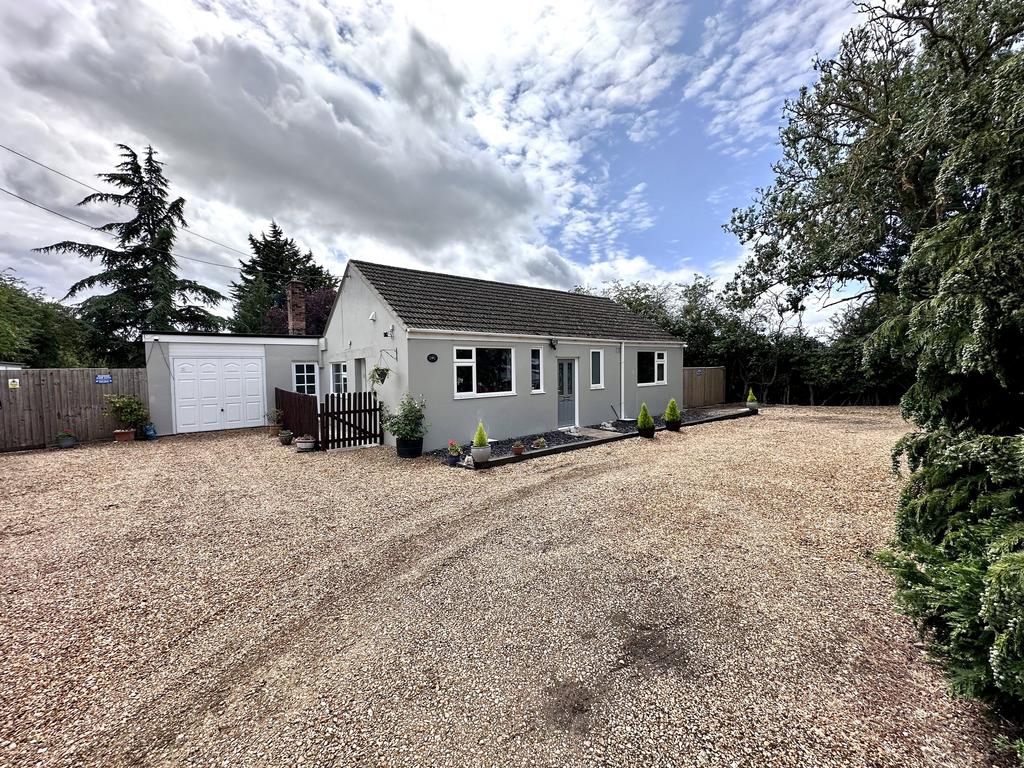 Bluebells, Ely Road, Witcham Toll, Ely, Cambridgeshire 4 bed bungalow