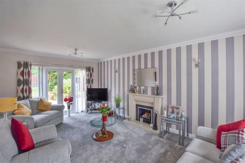 1 Mersham Court, Widnes, WA8 9AT