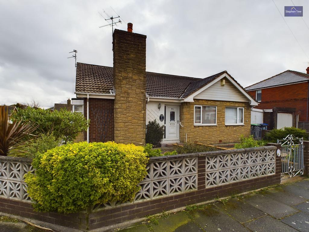 Waltham Avenue, Blackpool, FY4 2 bed detached house for sale £200,000