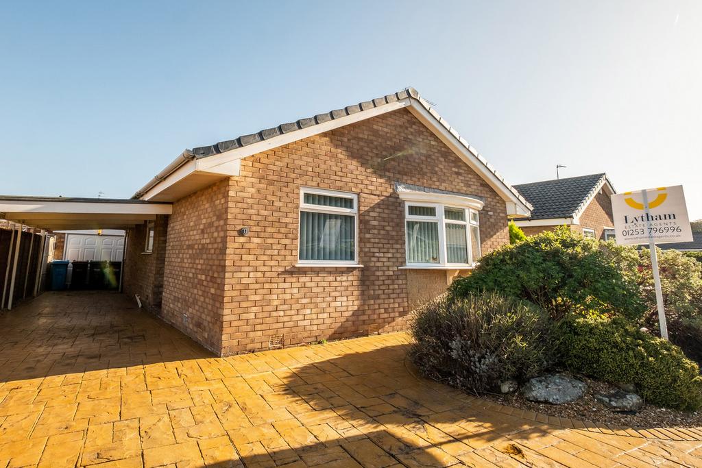 Broadwood Way, Lytham St. Annes, FY8 2 bed bungalow £310,000
