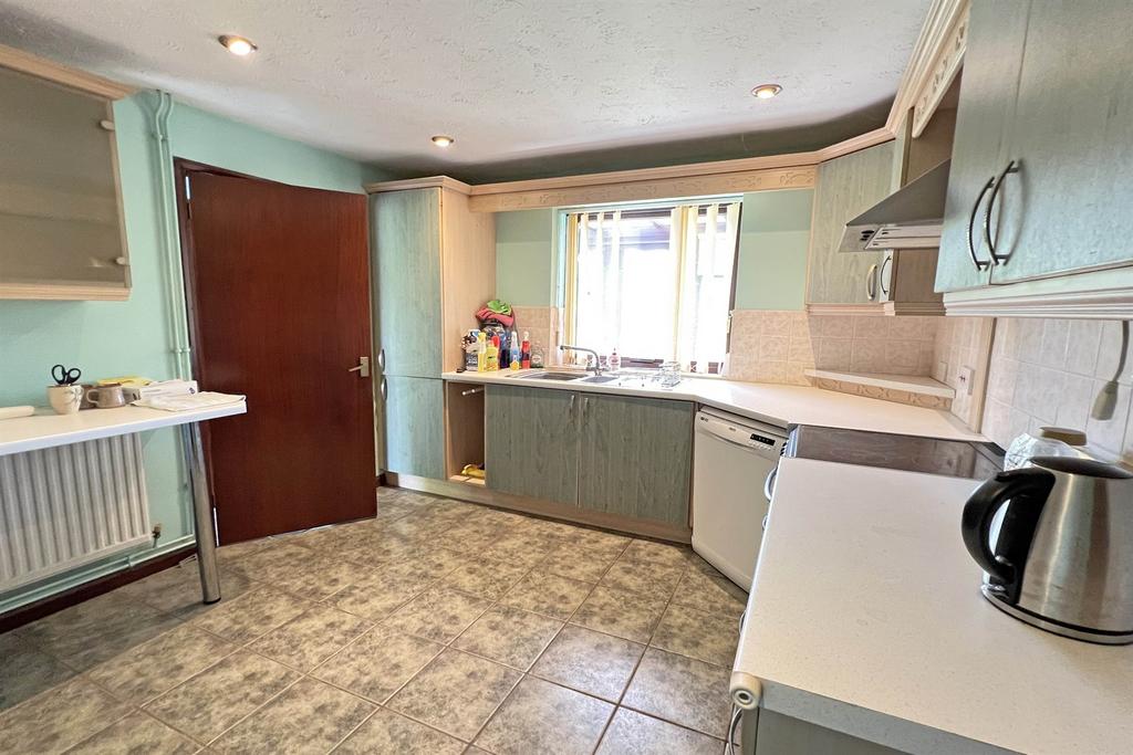 Kitchen 2
