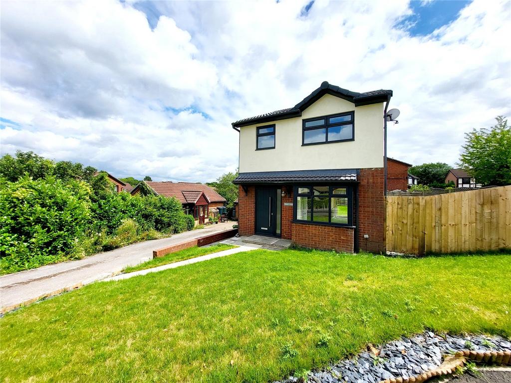 Felltop Drive, Reddish, Stockport, SK5 3 bed detached house £1,500