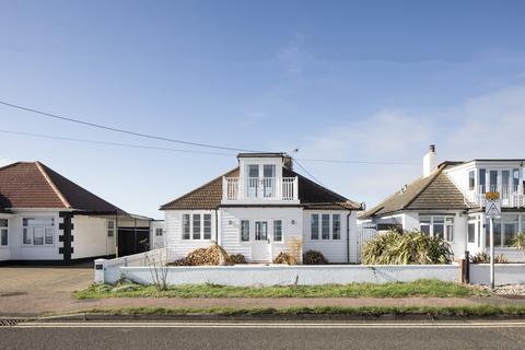 32 Coast Drive, Lydd On Sea, Romney Marsh, TN29 9NL