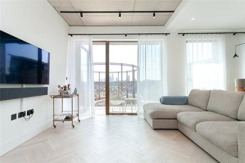 2 bed flat/apartment for rent in Andrews Road, London, E8