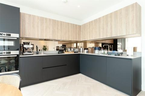 2 bedroom apartment to rent, Andrews Road, London, E8