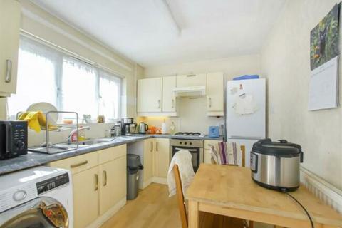 3 Dagnall Crescent, Uxbridge, UB8 2HA