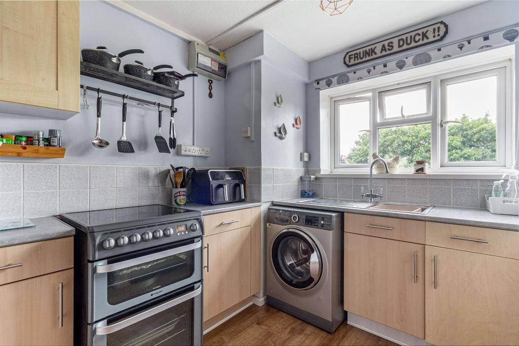 The Broadway, Stourbridge 2 bed flat £127,000