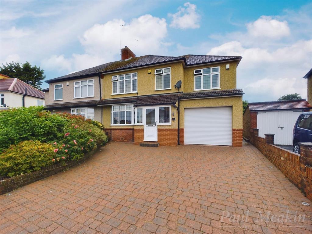 Farnborough Crescent, South Croydon, Surrey 4 bed semidetached house