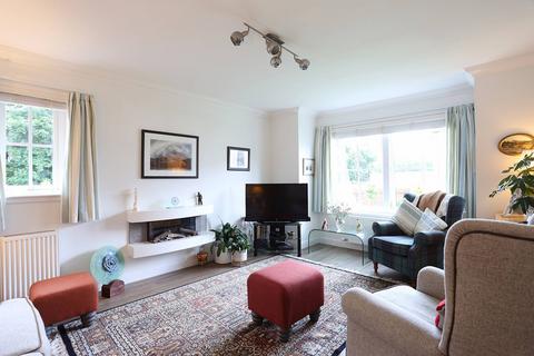 19 Devonvale Place, Kinross, KY13 8FR