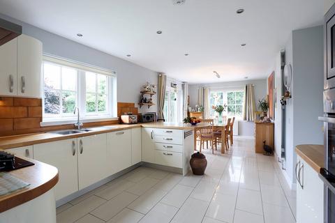 19 Devonvale Place, Kinross, KY13 8FR