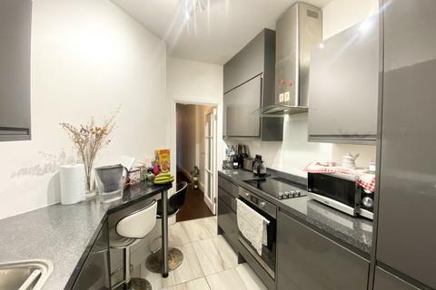 2 bedroom flat to rent, St Edmunds Court, St Edmunds Terrace, London, NW8