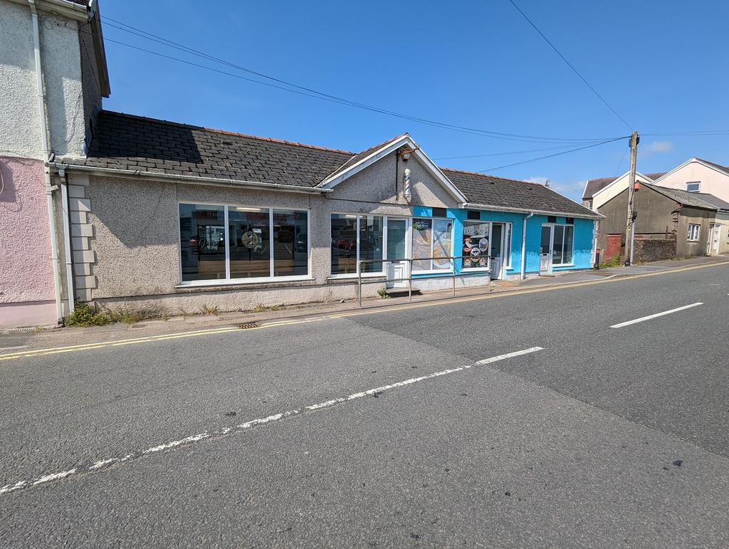Pontardulais Road, Cross Hands... Property £139,500