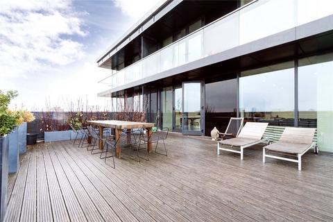 2 bedroom penthouse to rent, Amelia Street, London, SE17