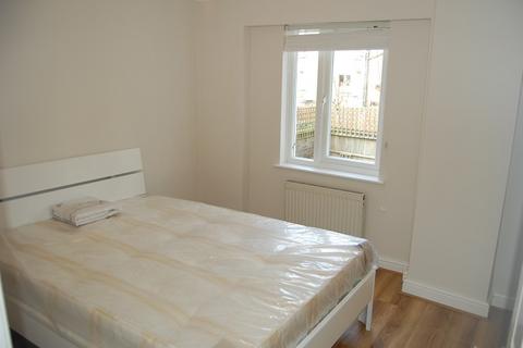 1 bedroom flat to rent, 14 Saint Stephens Avenue,  London, W12