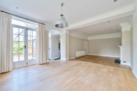 undefined, West Grove, Walton-On-Thames, KT12