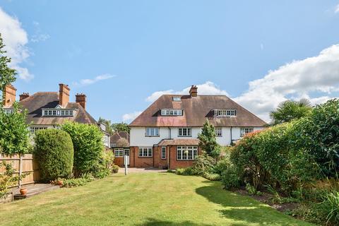 undefined, West Grove, Walton-On-Thames, KT12