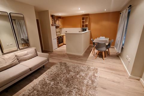 2 bedroom flat to rent, Jackson Crescent, Manchester M15