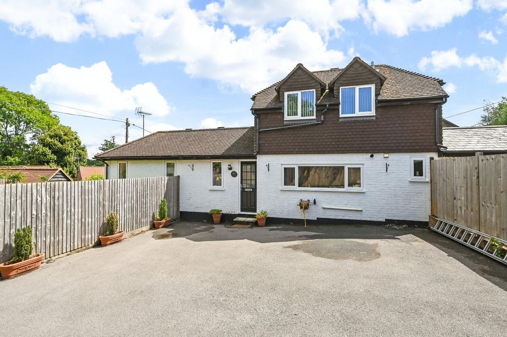 School Lane, Sheet, Petersfield, Hampshire 2 bed semidetached house for sale £450,000