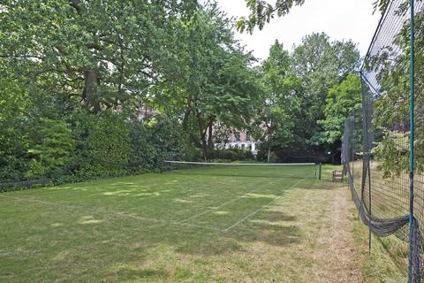 Flat 15, Pembroke Court South Edwardes Square, London, W8 6HN
