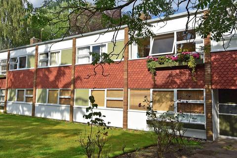 5, Milton Court Parkleys, Richmond, TW10 5LY